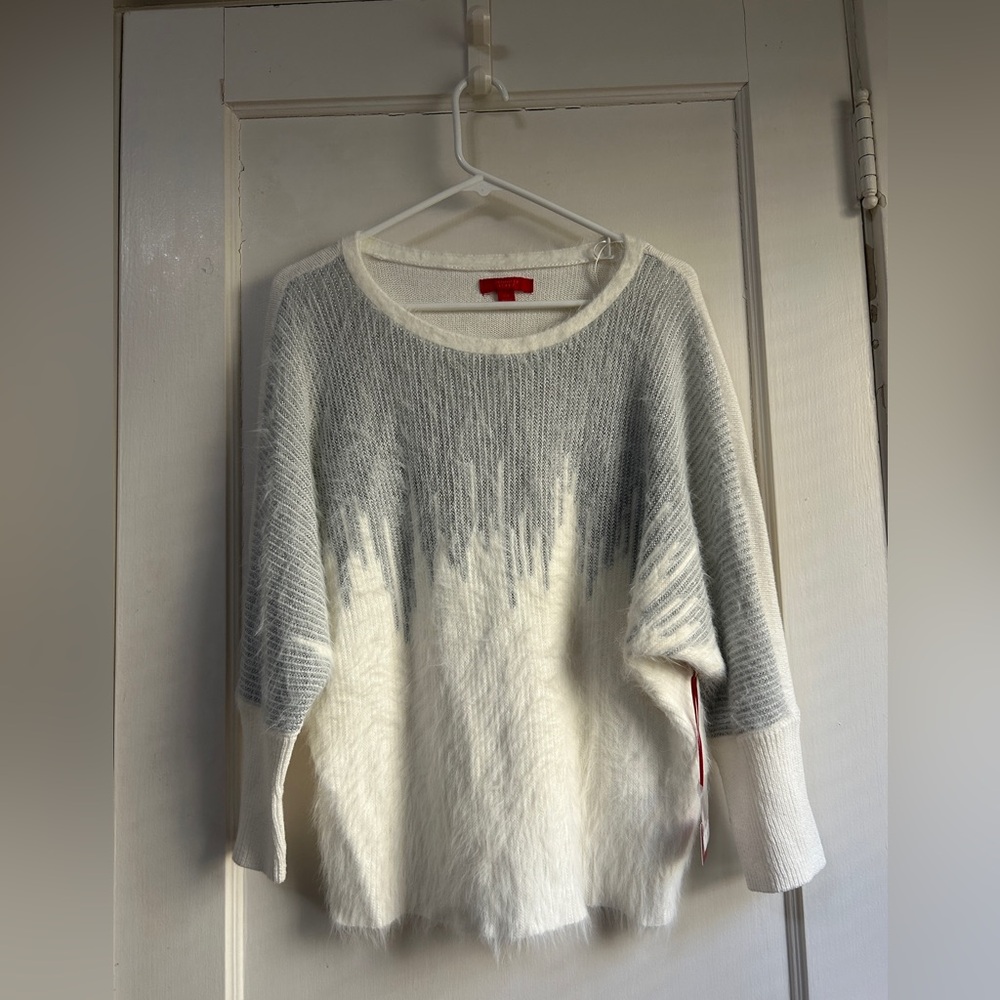Jennifer Lopez White and Light Gray Ombre Crewneck Sweater